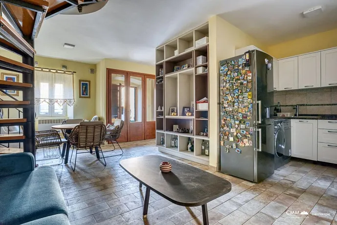 Wunderschöne Steinvilla in Prčanj mit Panoramablick auf die Bucht